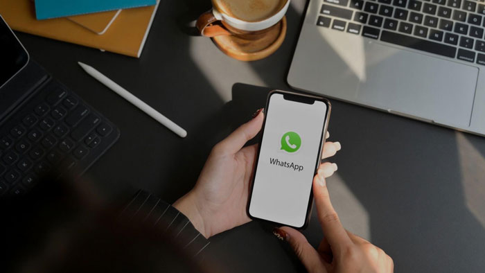 WhatsApp historias de empresas digitales