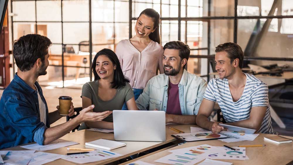 los emprendedores incluyen a otros