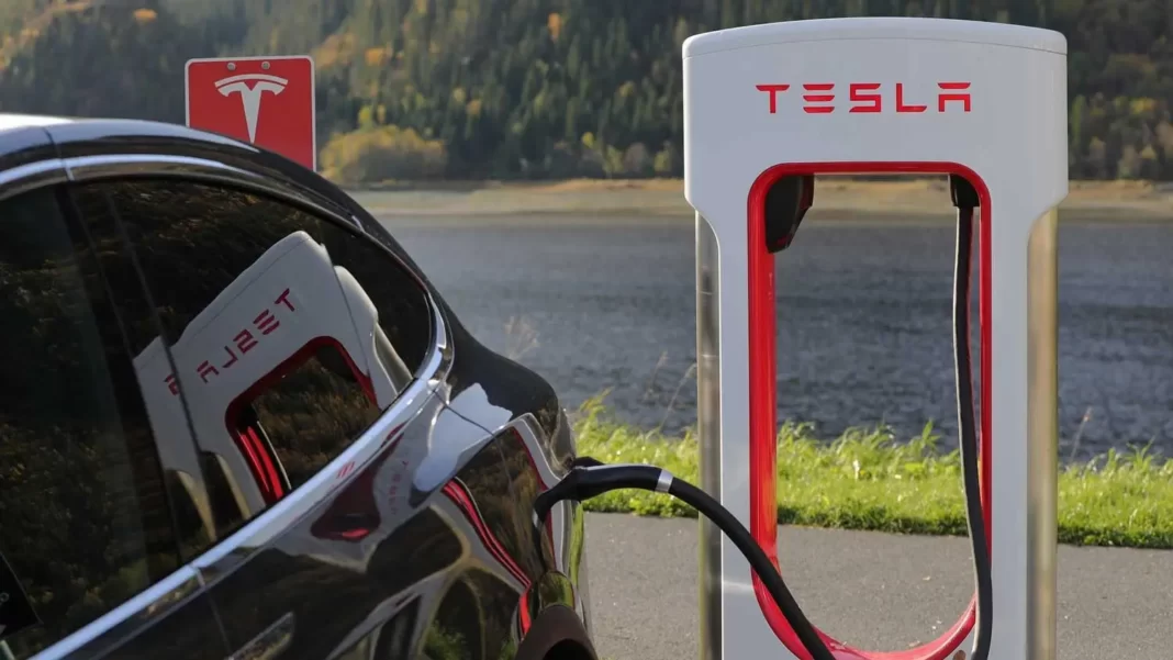la historia de Tesla